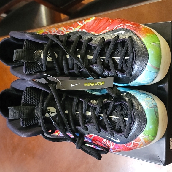 Beijing Planet Hoops sz 12 - Picture 1 of 4